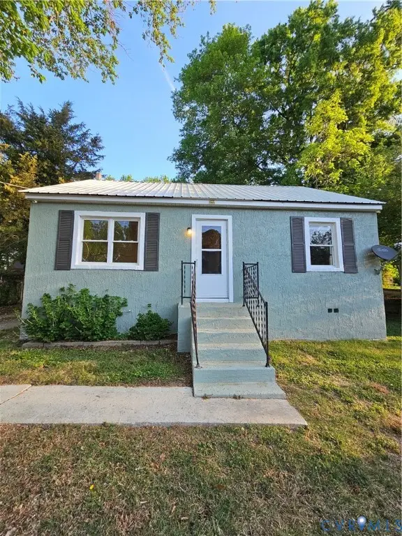 2702 Milhorn Street, Colonial Heights, VA 23834