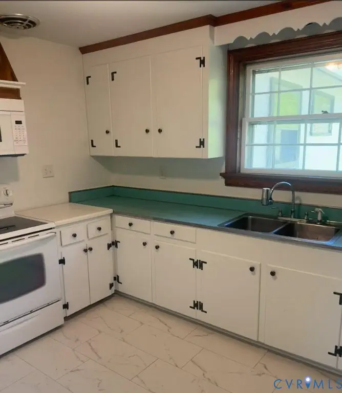 204 Henry Clay Road, Ashland, VA 23005 - #3