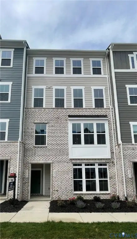 2860 Calgary Lane, Chester, VA 23831