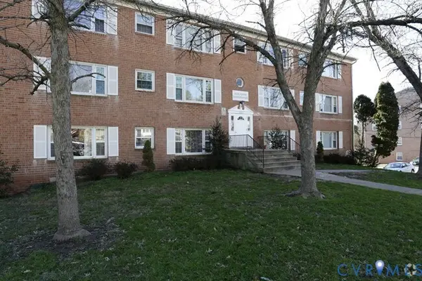 9207 Douglas Street #201, Manassas, VA 20110