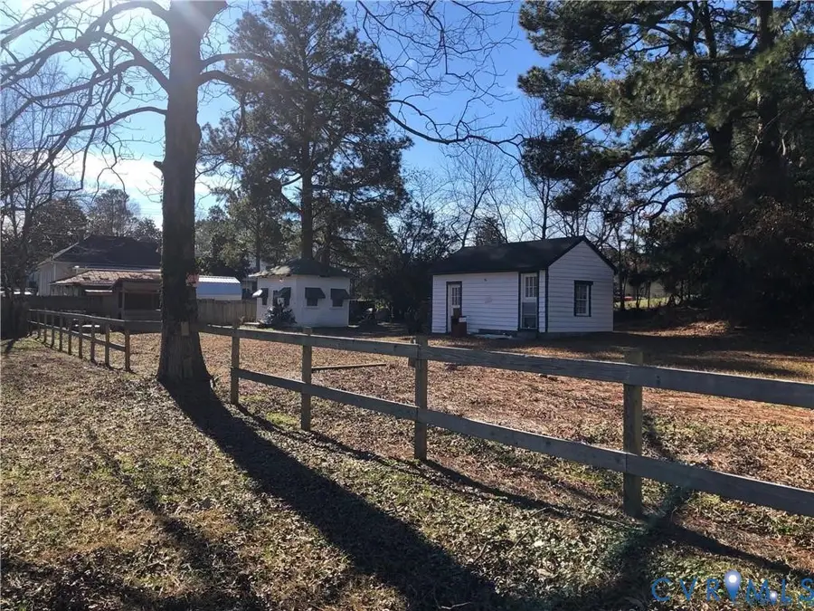 168 N County Drive, Wakefield, VA 23888 - #2