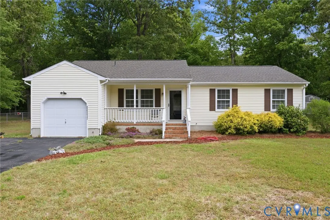 5991 Scott Rd, Gloucester, VA 23061 - #1