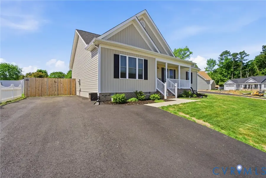 330 Pinecliffe Drive, Colonial Heights, VA 23834 - #2