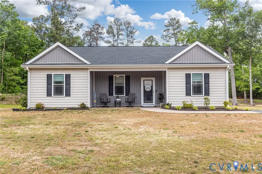 418 Lincoln Avenue #B, Jarratt, VA 23867 - #2