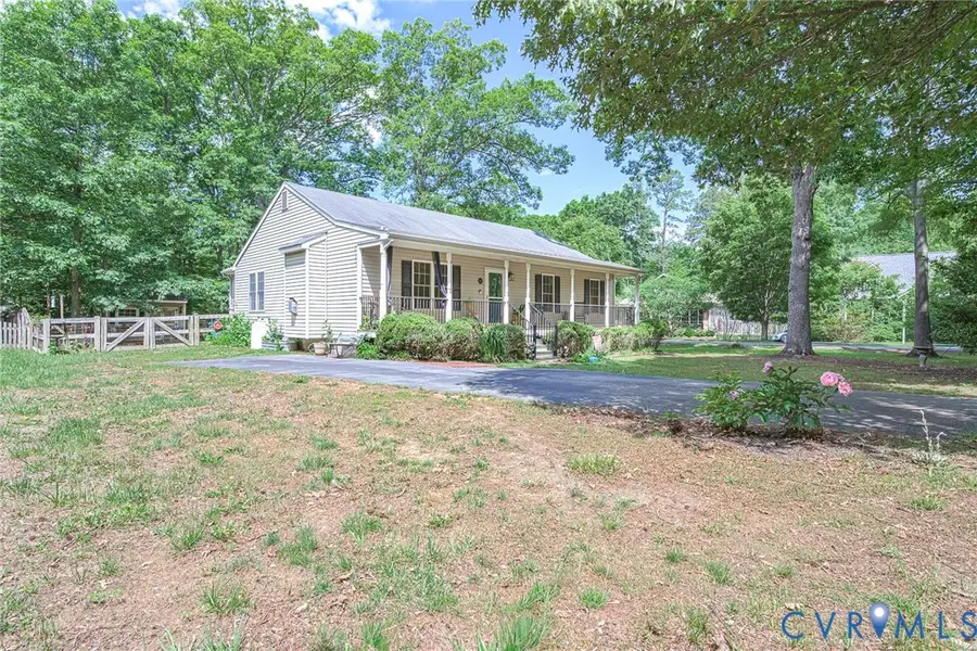 424 N James Street, Ashland, VA 23005 - #3