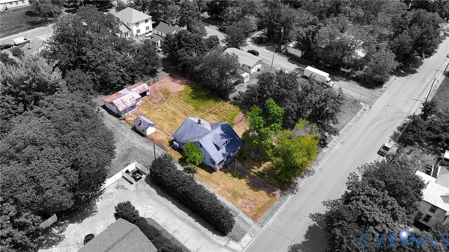 211 Dinwiddie Avenue, Blackstone, VA 23824 - #2