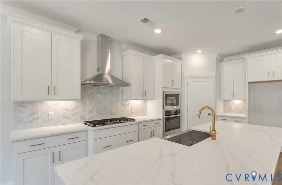 5758 Stingray Point Boulevard, New Kent, VA 23124 - #3