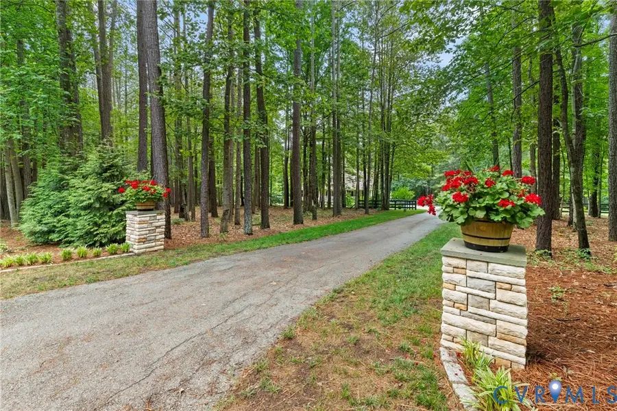 18572 Willoughby Heights Lane, Rockville, VA 23146 - #2