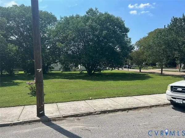 502 Grove Avenue, Petersburg, VA 23803