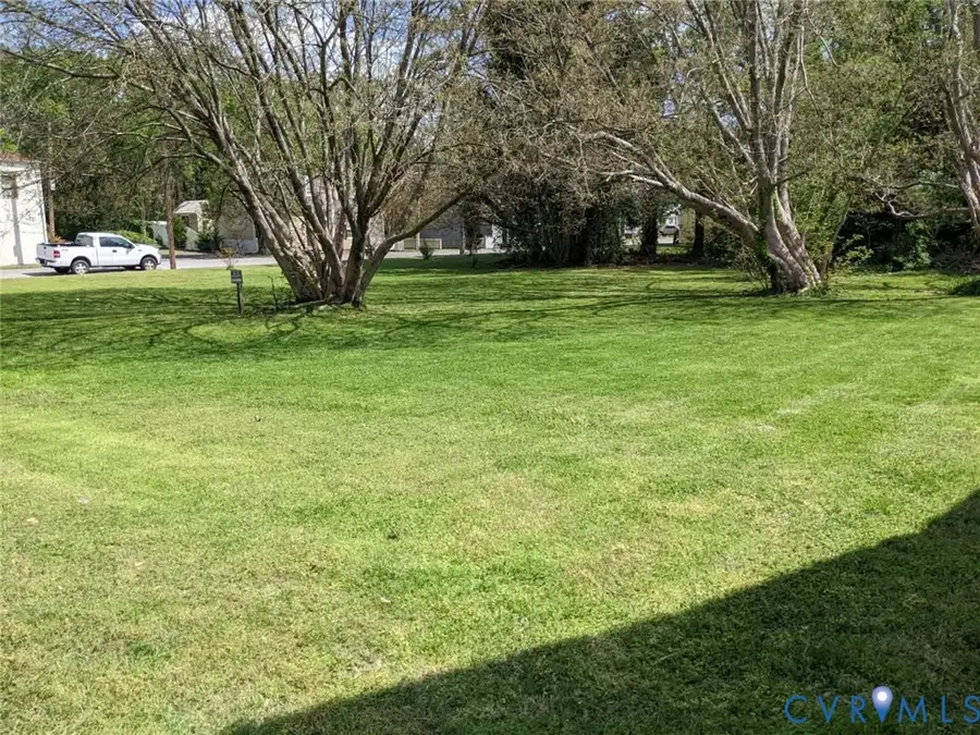 502 Grove Avenue, Petersburg, VA 23803 - #3