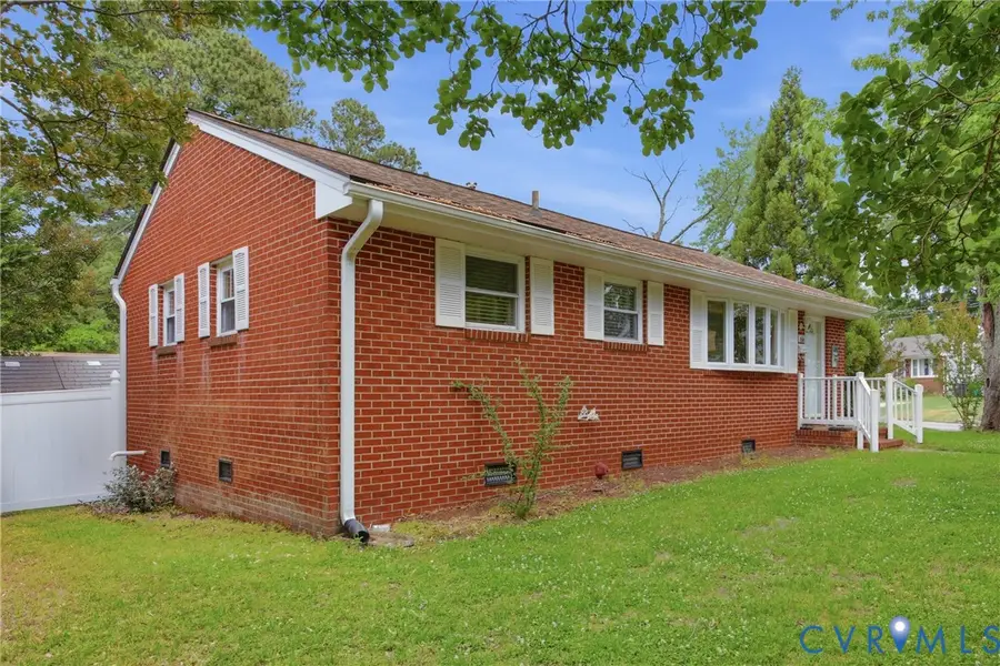 616 Pinehurst Avenue, Colonial Heights, VA 23834 - #3