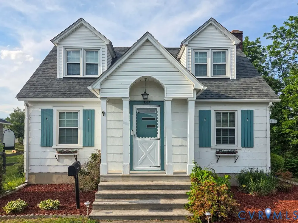 616 Oak Street, Clifton Forge, VA 24422 - #1