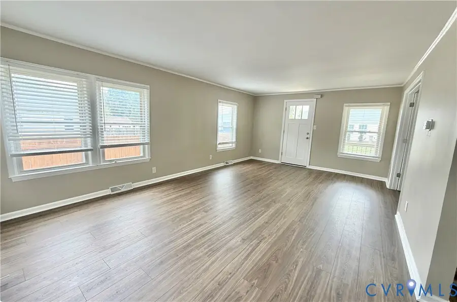 12 W Berry Street, Sandston, VA 23150 - #2