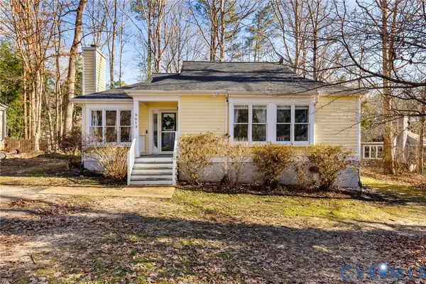 5613 Woods Walk Road, Midlothian, VA 23112