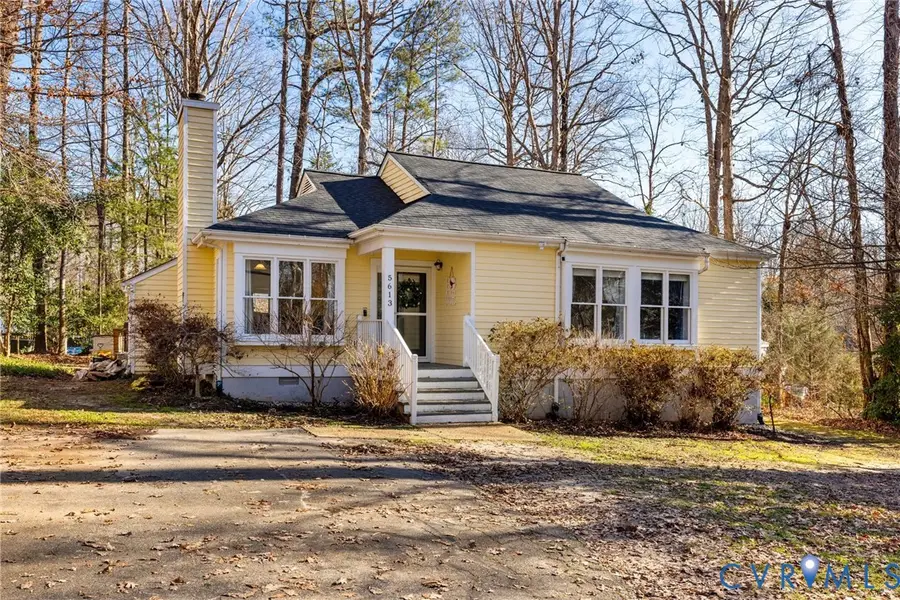 5613 Woods Walk Road, Midlothian, VA 23112 - #2