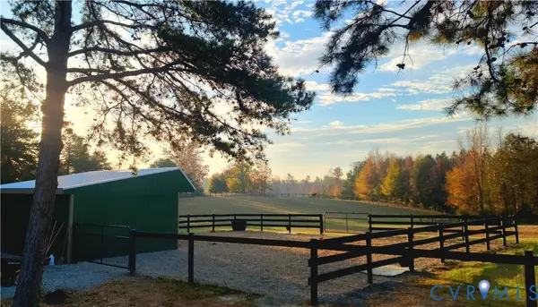 1192 W Store Road, Nathalie, VA 24558