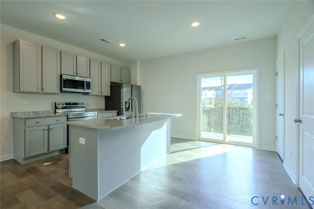 2128 Blossom Trail Avenue #H-4, East Highland Park, VA 23223 - #1