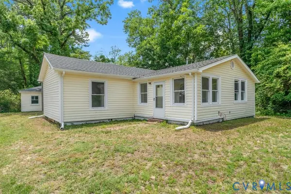 18415 James River Drive, Disputanta, VA 23842
