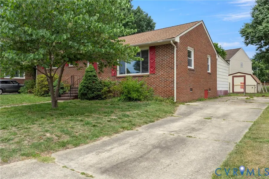102 Verbov Avenue, Colonial Heights, VA 23834 - #3