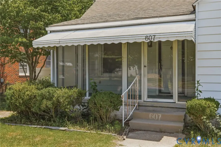 607 Hamilton Avenue, Colonial Heights, VA 23834 - #3