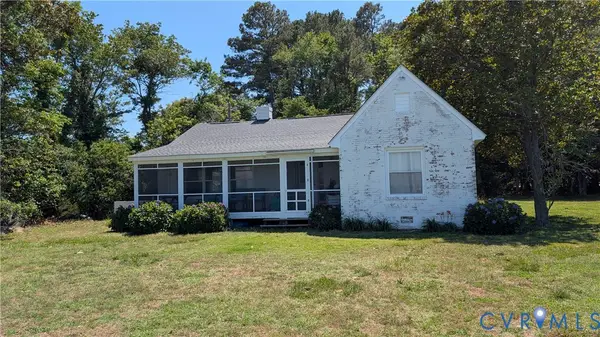 178 White Gate Drive, Ophelia, VA 22473