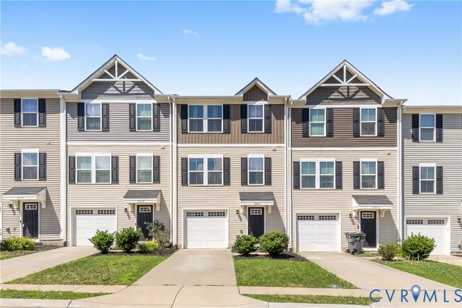 35201 Sara Ct, Locust Grove, VA 22508 - #2