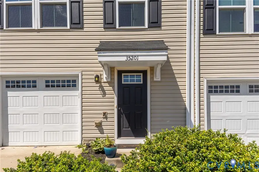 35201 Sara Ct, Locust Grove, VA 22508 - #3