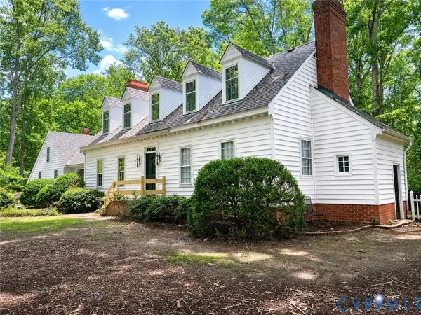 12701 Old Chestnut Circle, Midlothian, VA 23112