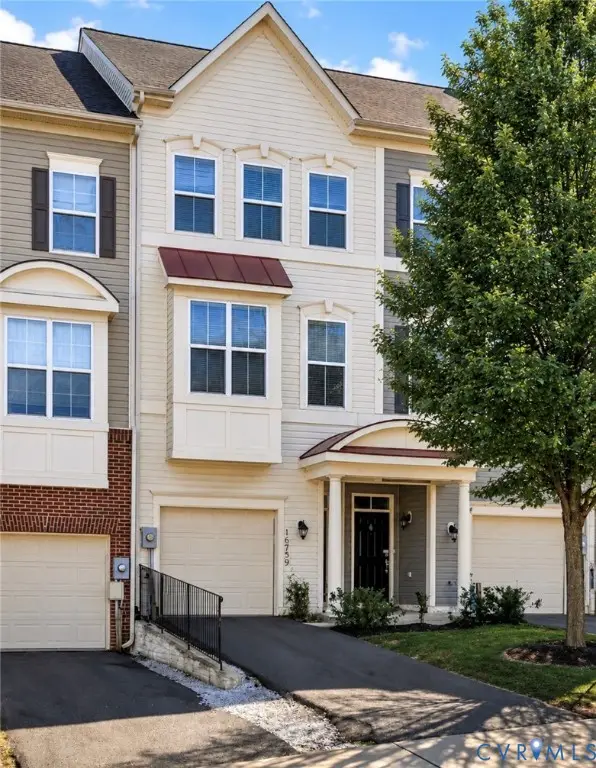 16759 Shingle Oak Drive #269, Woodbridge, VA 22191