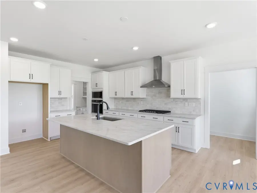 16906 Broadmoor Road, Moseley, VA 23120 - #2