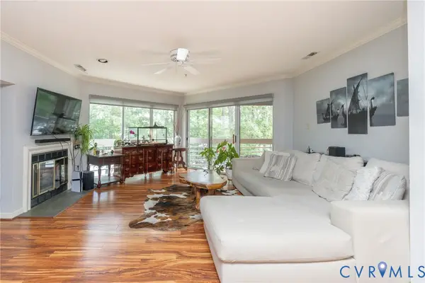 222 Water Pointe Court, Chesterfield, VA 23112