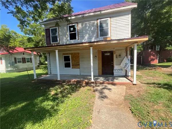 513 N Mecklenburg Avenue, South Hill, VA 23970
