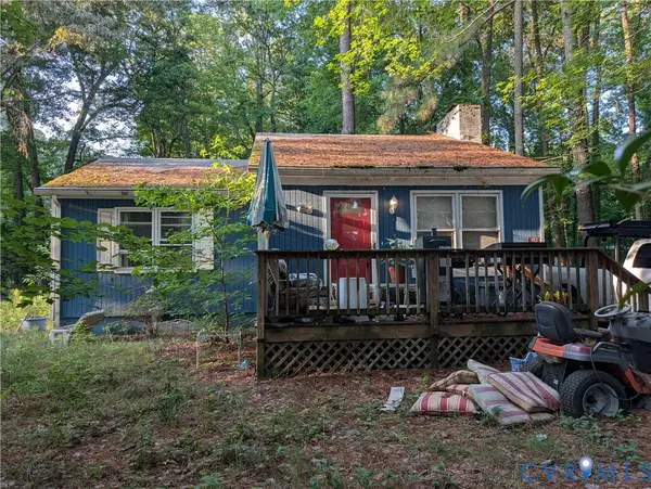 183 Greenway Drive, Hartfield, VA 23071