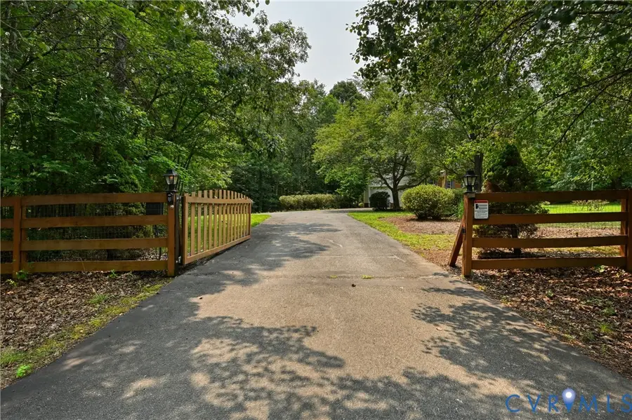 292 Keswick Glen, Green Spring, VA 22947 - #2