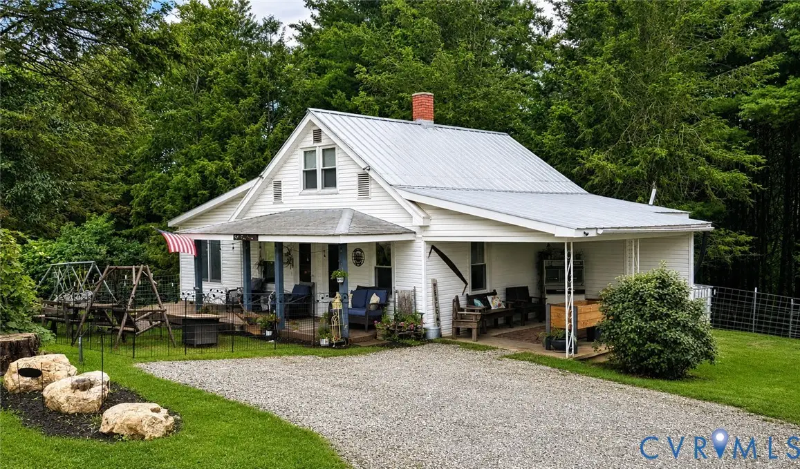 825 Macks Mountain Road, Indian Valley, VA 24105 - #1