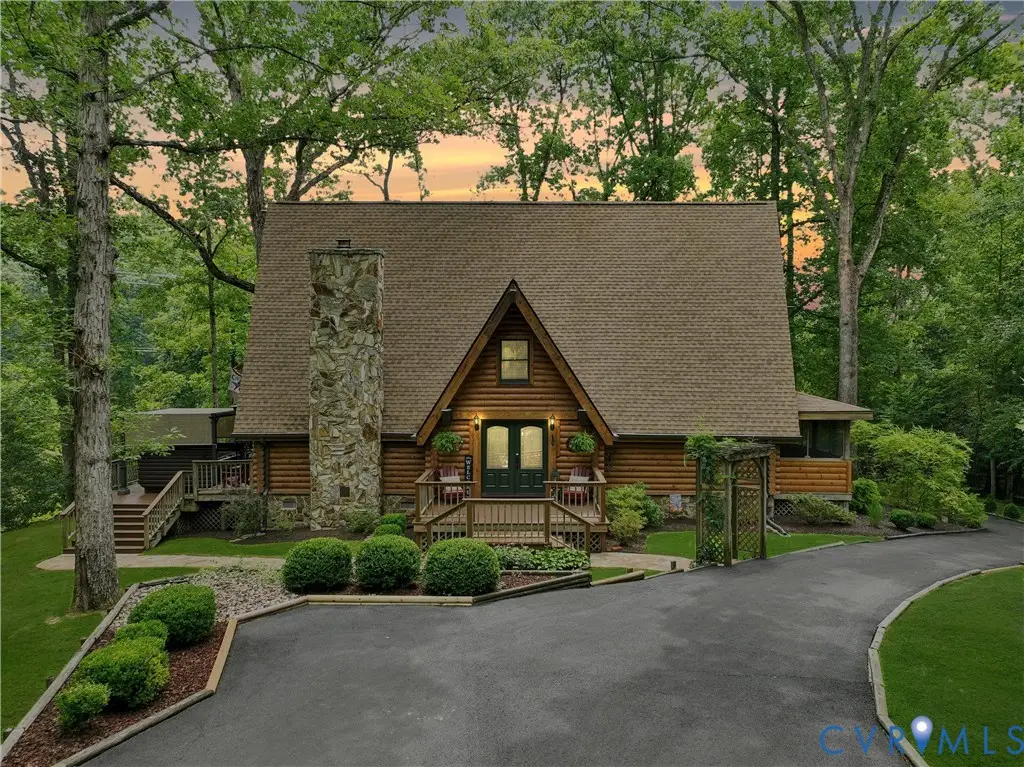 4731 N Waterside Drive, Lanexa, VA 23089 - #1