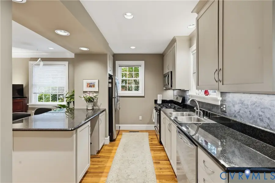 4207 W Grace Street, Richmond, VA 23230 - #3