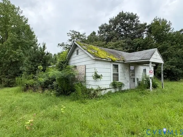 421 E Hundred Road, Chester, VA 23836 - #3