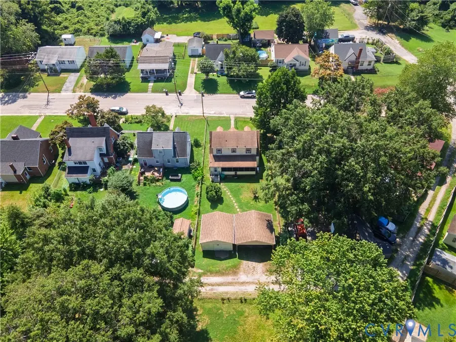 422 Roslyn Avenue, Colonial Heights, VA 23834 - #3