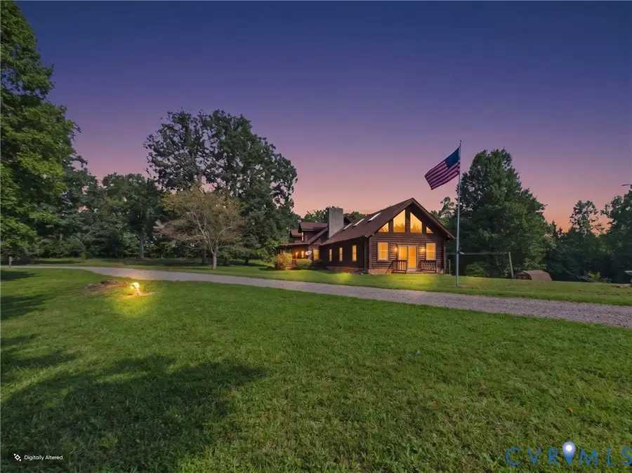 1323 Old Peachtree Road, Green Bay, VA 23942 - #2