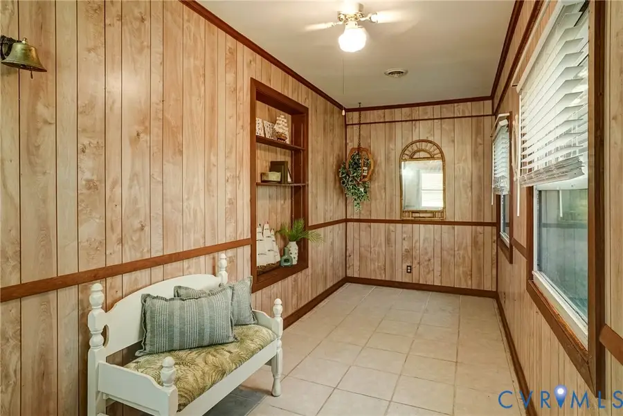 3217 Bermuda Avenue, Colonial Heights, VA 23834 - #3