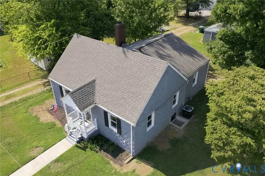 402 Stuart Avenue, Colonial Heights, VA 23834 - #3
