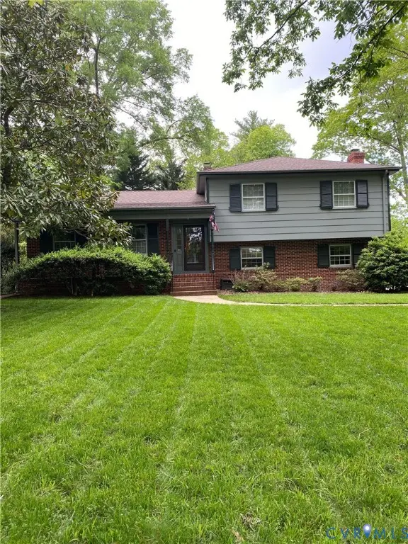 8432 Larkspur Road, North Chesterfield, VA 23235