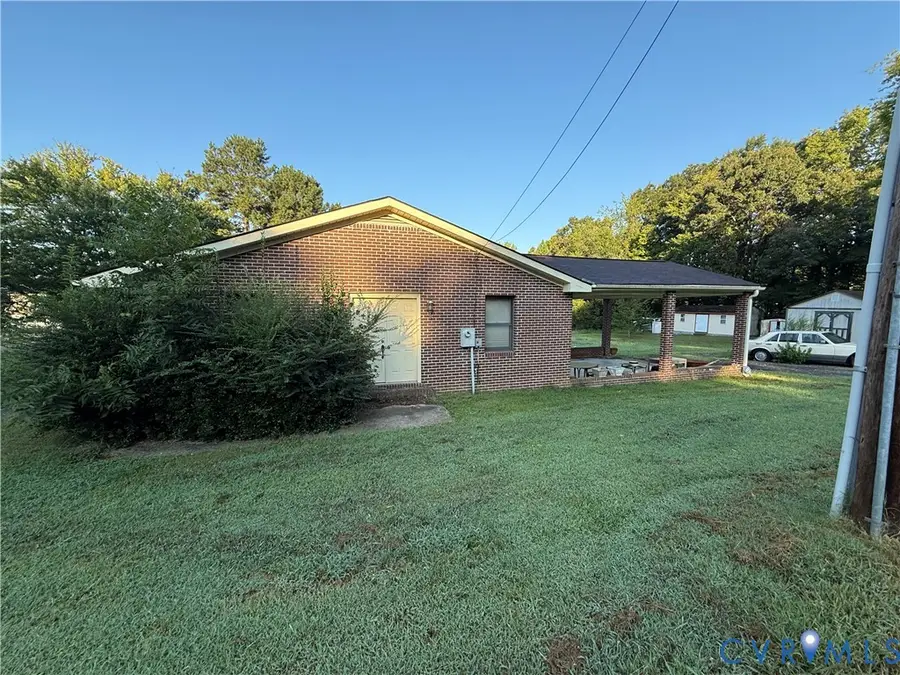 304 W 6th Street, Chase City, VA 23924 - #3