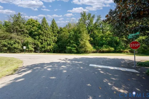 25 Ampthill Road, Richmond, VA 22226