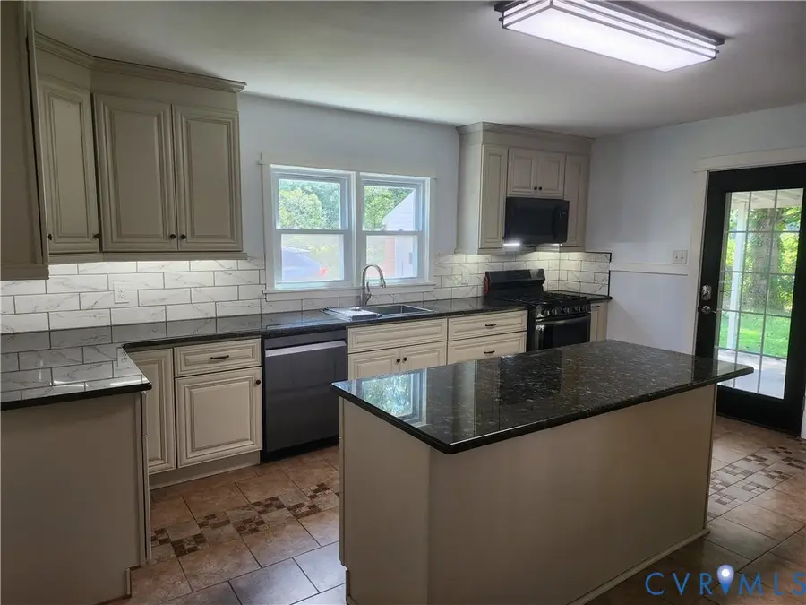 8000 Farmers Drive, West Point, VA 23181 - #2
