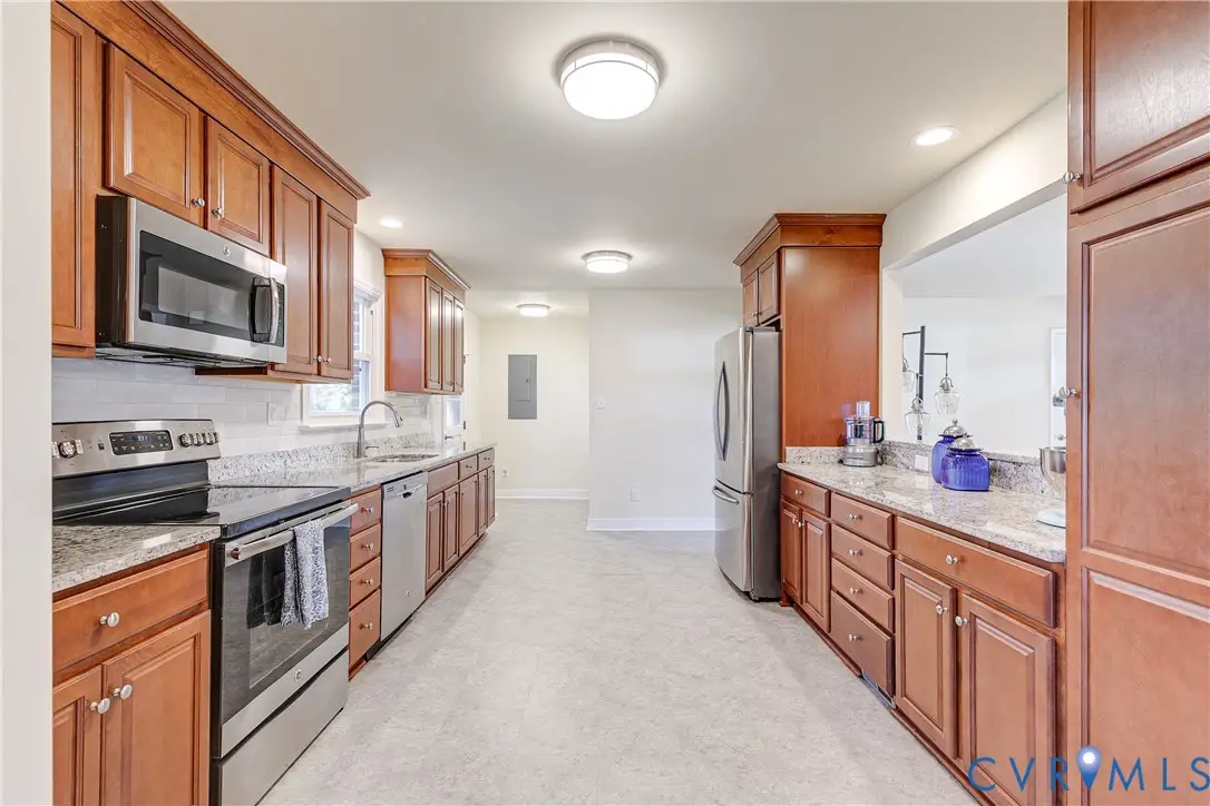 3210 Oak Meadow Lane, Midlothian, VA 23112 - #1