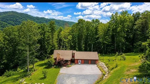 65 Cubbley Road, Hot Springs, VA 24445