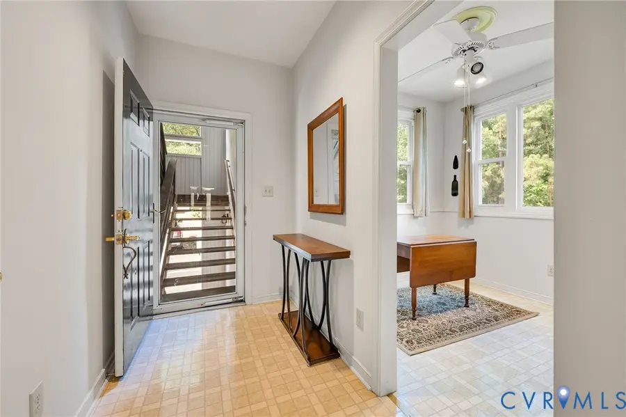 304 Water Pointe Lane, Woodlake, VA 23112 - #3