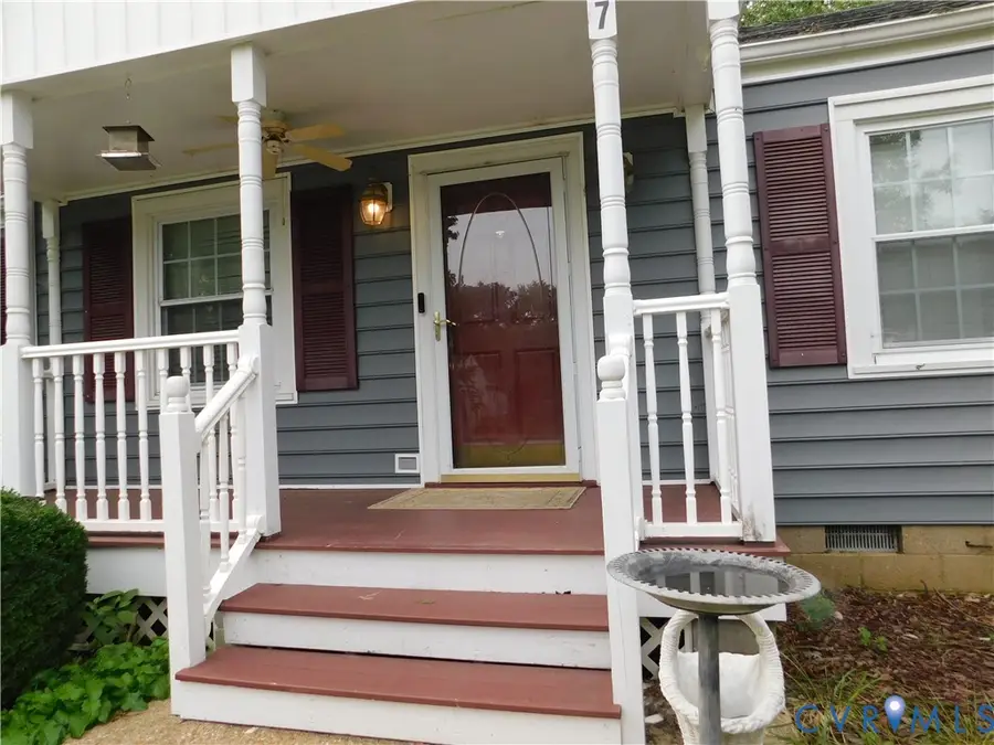 7 Huntsman Road, Sandston, VA 23150 - #2